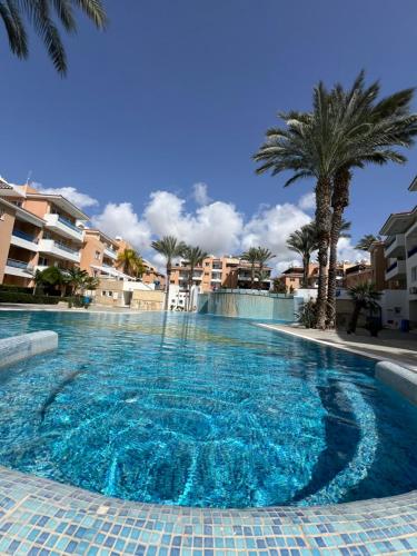 Iris Village Grand Apartment