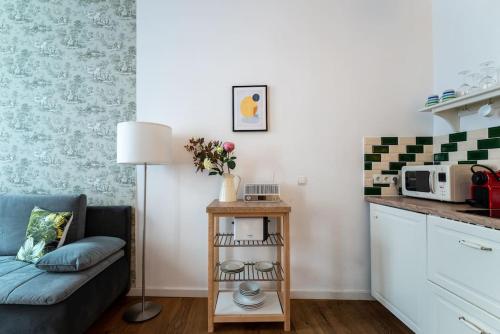 Sleek 1BR Flat Near Center by HM