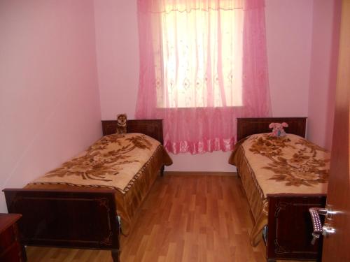  Lusya B&B -  Room  picture :   Tea/Coffee maker    Shower    Bath                           