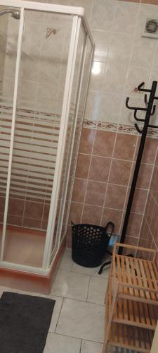 Photo de la galerie de l'établissement Les garrigues 1er étage, à Pernes-les-Fontaines