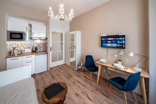 Studio Apartment - Tower Petrin