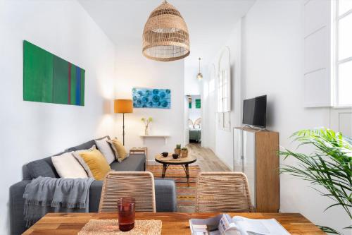 Телевизор и/или развлекательный центр в Pikis Center Sevilla