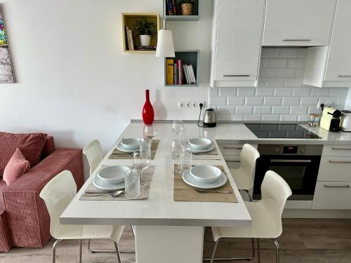 City Break Apartment - PRIVATE GARAGE, AC, BALCONY 1094 Budapest, 3 Balázs Béla utca kép - 3