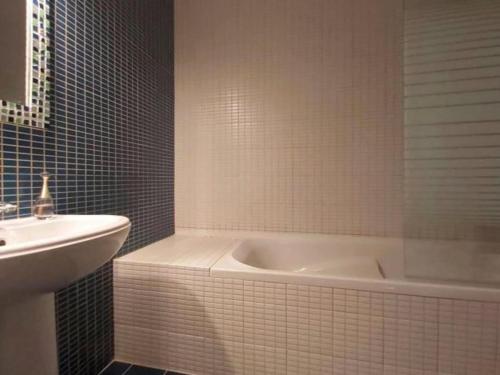 Ванная комната в Villa Girassol - Privat Pool & Garage & Albufeira Center