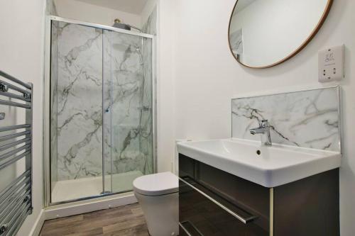 FREE PARKING - Beautiful 2-BR Flat in Manchester photo 9