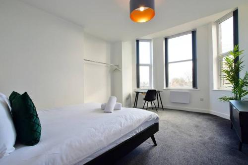 FREE PARKING - Beautiful 2-BR Flat in Manchester photo 8