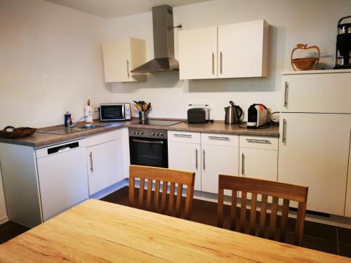Dapur atau dapur kecil di Ferienwohnung am Waldpfad