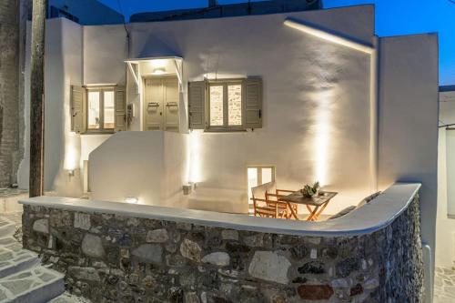 Smaragdi boutique Old town Naxos