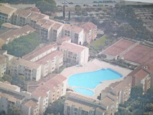 Charmant t2 res lagon bleu piscine 1000 m2