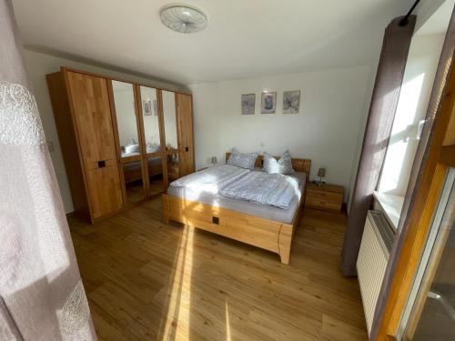 Postel nebo postele na pokoji v ubytování Ferienwohnung Moser