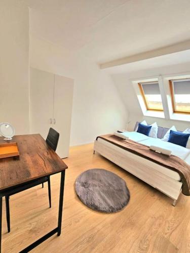 Bird Home Room 14