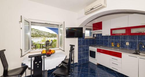 Apartments by the sea Razanj, Rogoznica - 22076