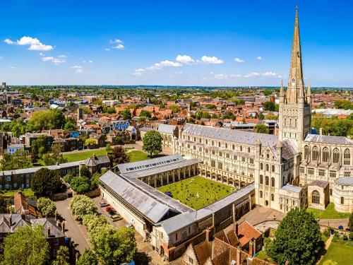 A bird's-eye view of The Gatehouse uk46101