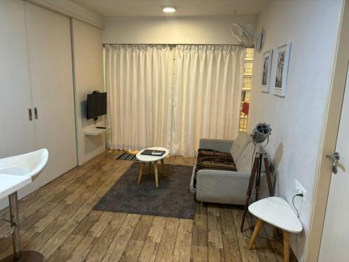 Μια τηλεόραση ή/και κέντρο ψυχαγωγίας στο Rajhans Bellizia JSM