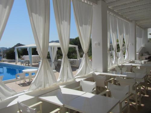 Piscina di Porto Scoutari Romantic Hotel o nelle vicinanze