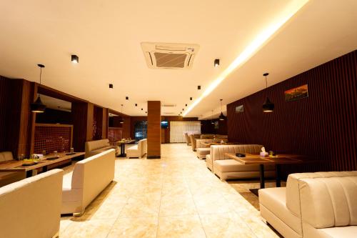 Posezení v ubytování HOTEL VRINDAVAN