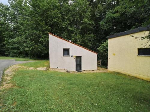 Gallery image of Renovated bungalow near the lake of Vall e de Rabais in Virton in Virton
