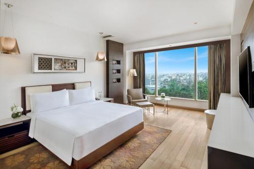 Postel nebo postele na pokoji v ubytování Crowne Plaza Greater Noida by IHG