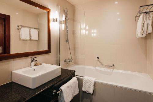 Koupelna v ubytování DoubleTree by Hilton Bratislava