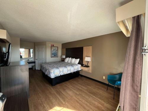 Postel nebo postele na pokoji v ubytování Motel 6 Georgetown, SC Marina