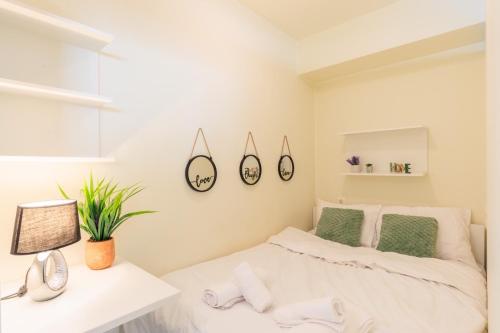 Postel nebo postele na pokoji v ubytování Aiolos GLYFADA luxury apartment