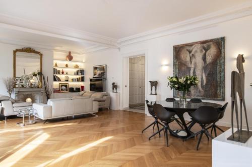 Luxury Apartment • A/C • Balcony • Saint-Germain