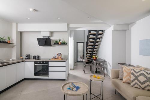 Beachfront Salty Sea Luxury Suite 1