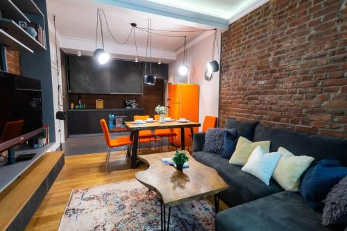 2 Designer Central Apartments FREE Parking Spaces