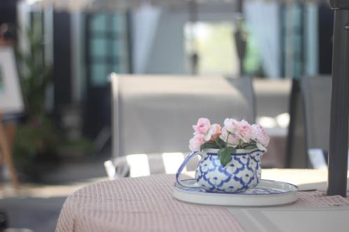 Gambar di galeri bagi Apple house cafe di Ban Rong Fong