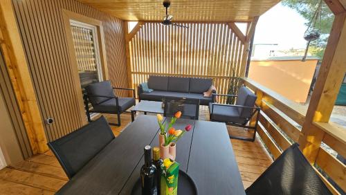 INNOVA TravelVir Mobhome Nika