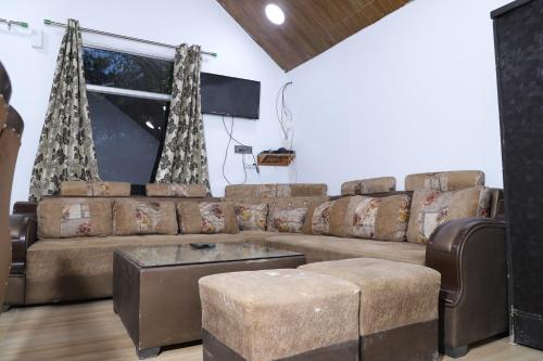 Ruang duduk di nature huts