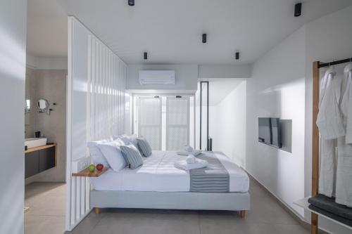 Beachfront Salty Sea Luxury Suite 1