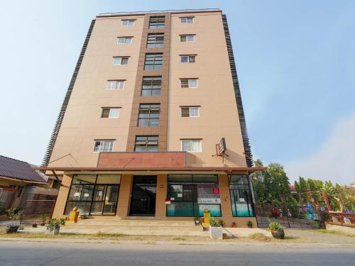 Bangunan di mana terletaknya aparthotel ini