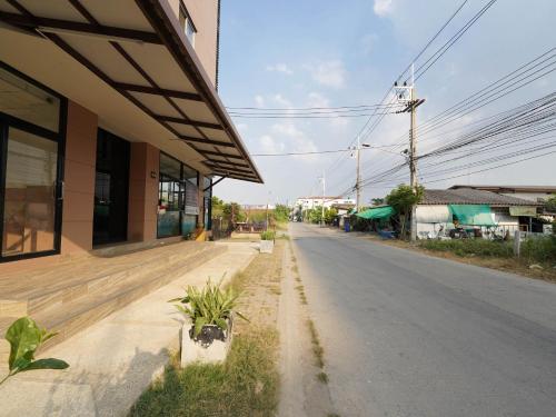Kejiranan di persekitaran atau kejiranan dekat dengan aparthotel ini