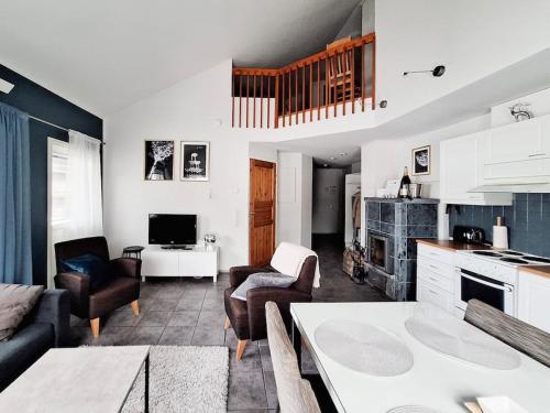 Η κουζίνα ή μικρή κουζίνα στο Party condo in the center of Levi