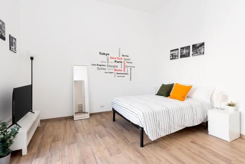central comfortable studio apartment