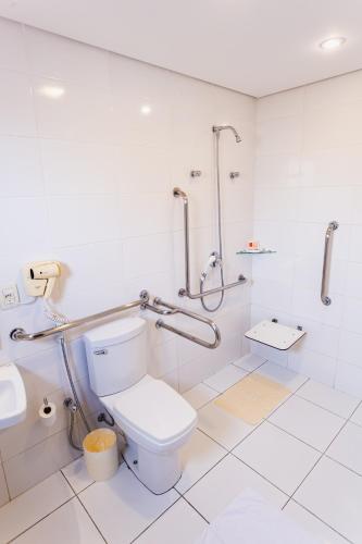 Koupelna v ubytování JR Hotel Ribeirão Preto