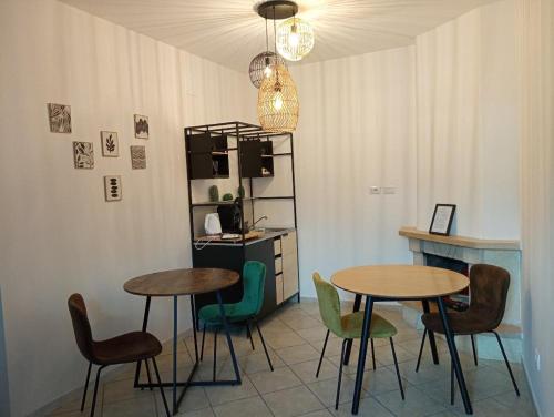 Una cocina o cocineta en A Casa Di Lina