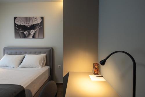 TalkAbout - Spacious 48 sqm - 3' to Metro - Next to Ippokrateio Hospital