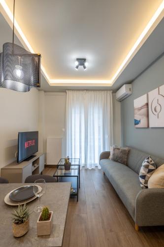 TalkAbout - Spacious 48 sqm - 3' to Metro - Next to Ippokrateio Hospital