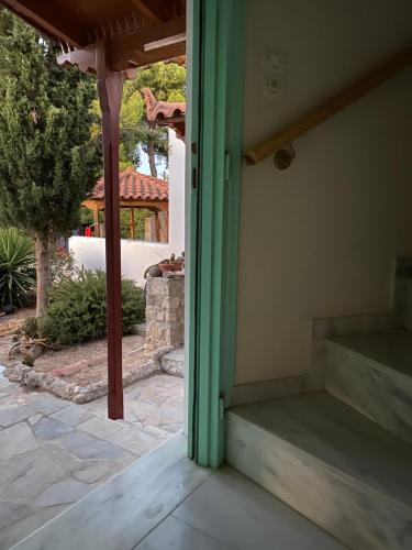 Fotografie z fotogalerie ubytování Completely self-contained rental, Aegina v destinaci Vathí