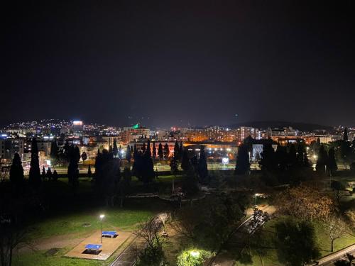 Vista general de Podgorica o vistes de la ciutat des de l'apartament