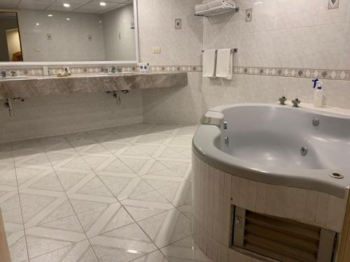 Phòng tắm tại Hotel Mirage