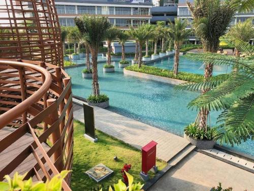 Πισίνα στο ή κοντά στο 2BedRooms Apartment in Gold Coast PIK