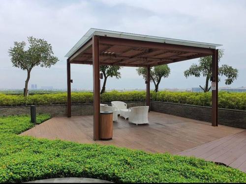 Κήπος έξω από το 2BedRooms Apartment in Gold Coast PIK