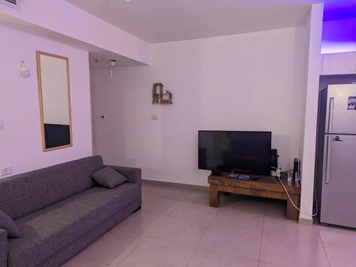 Телевизия и/или развлекателен център в Private room in shared Apartment