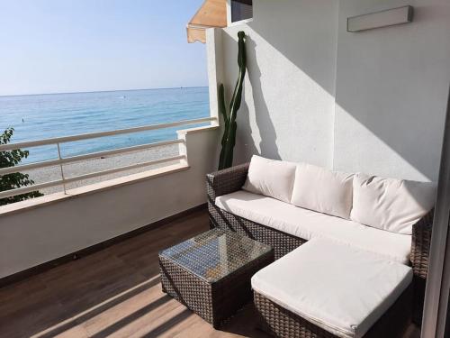 Apartamento con acceso directo al mar en Altea y parking
