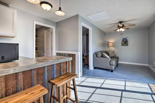 a living room with a tv and a couch at 3plus Day Discount Pet Friendly BBQ Grille Sleeps 6 in Canyon Lake