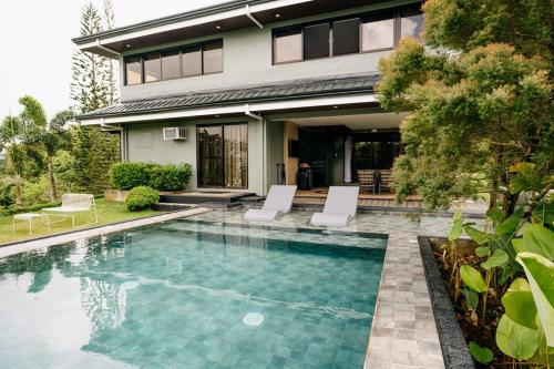 Πισίνα στο ή κοντά στο Grey Rock Mountain Villa w/ Private Pool & Jacuzzi