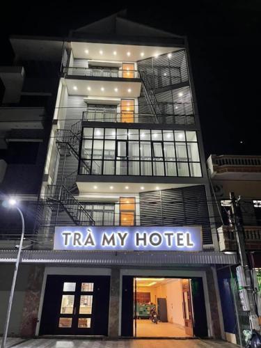 a hotel with a sign that reads trna my hotel at TRÀ MY HOTEL in Ðức Long